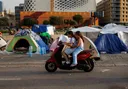 Over 800,000 displaced Lebanese begin returning home amid reduced violence: UN