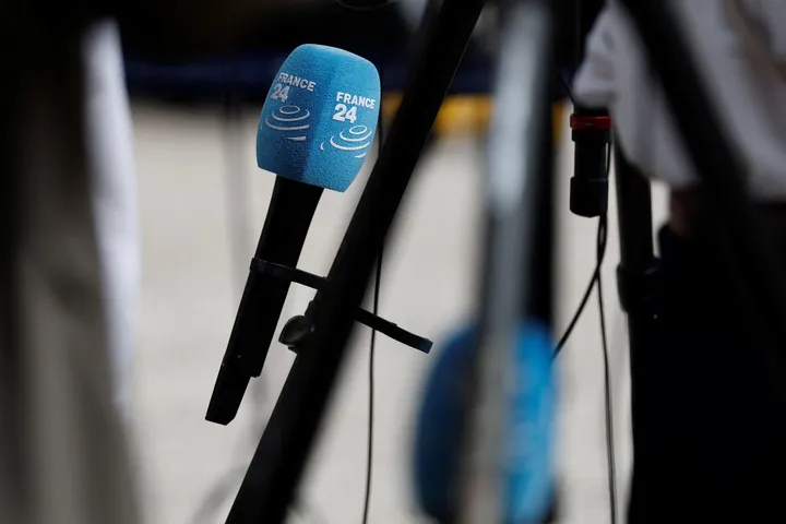 Les journalistes de France 24 dénoncent des pressions contre deux journalistes