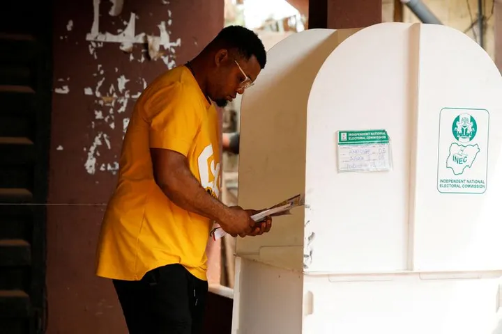 Nigeria elections: Opposition parties dey discuss single presidential candidate