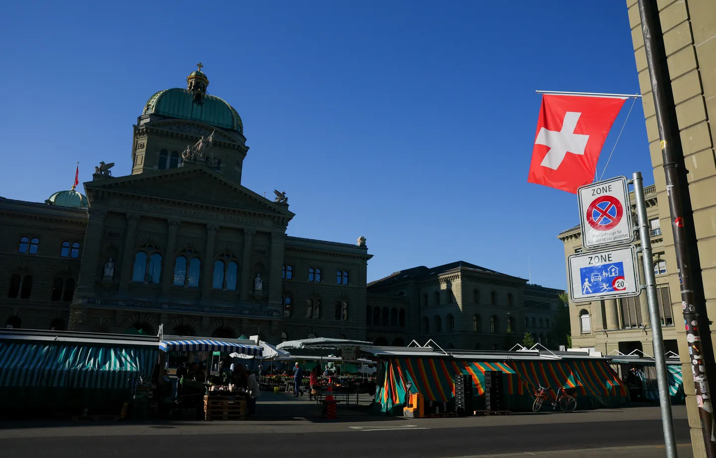 "Pas de Suisse à 10 millions !" : une votation à haut risque