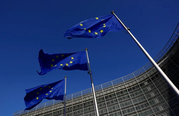 Hoofdkantoor van de Europese Commissie schakelt airconditioning uit alléén voor lagere verdiepingen