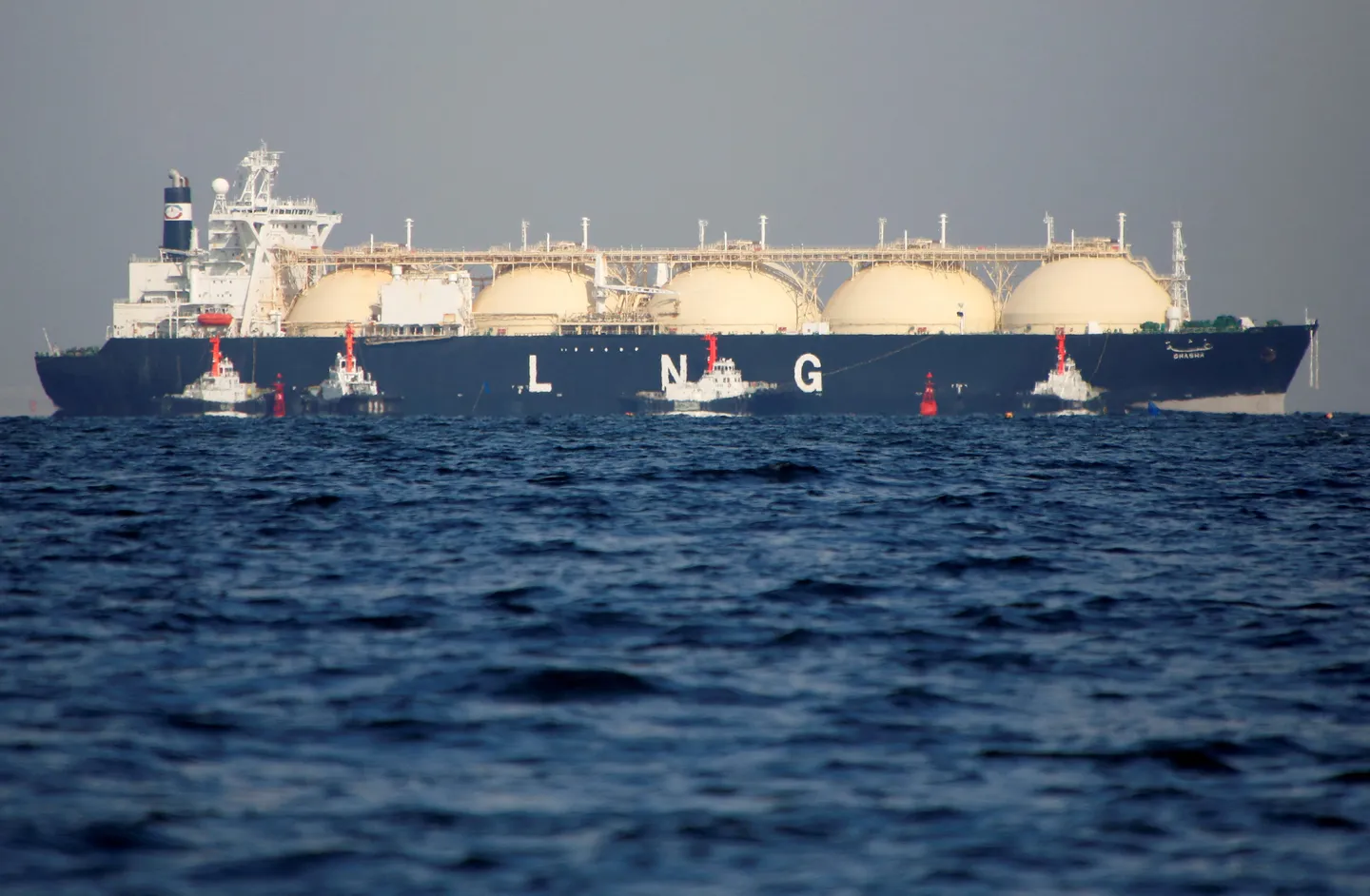 LNG tankeri nastavljaju tranzit kroz Hormuški moreuz uprkos obnovljenim iransko-američkim sukobima