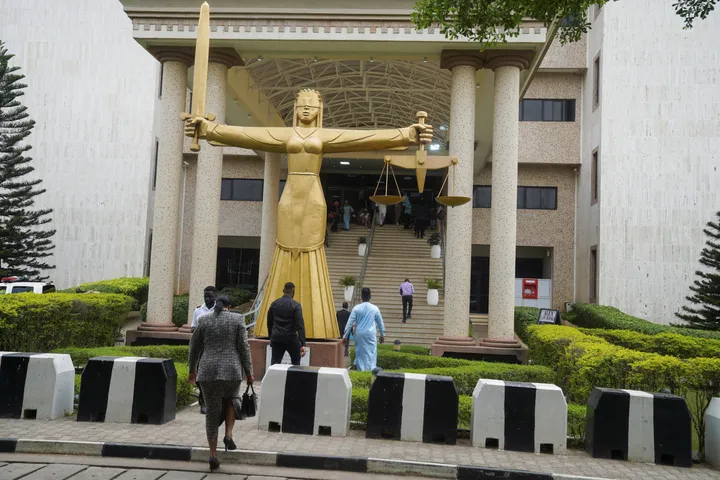 Nigeria don win case to seize 48 properties wey belong to Malami
