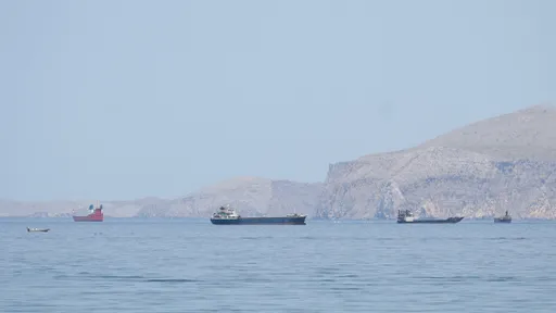 إيران تؤكد أن المباحثات مع عُمان دخلت مرحلة جديدة.. وروبيو يتحدث عن تقدم بشأن مضيق هرمز