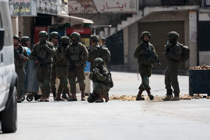 Dva Palestinca povrijeđena u napadu izraelskih okupatora na Zapadnoj obali
