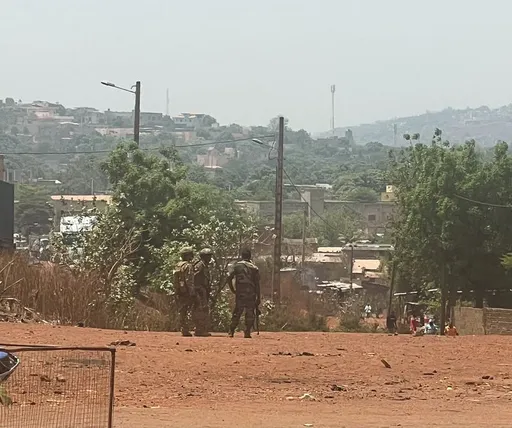 Mali : l’armée reconnaît des pertes à Dioura, des militaires capturés appellent à leur libération