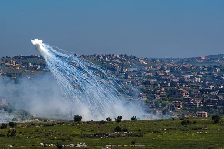 El largo historial de Israel usando fósforo blanco y armas incendiarias prohibidas contra civiles