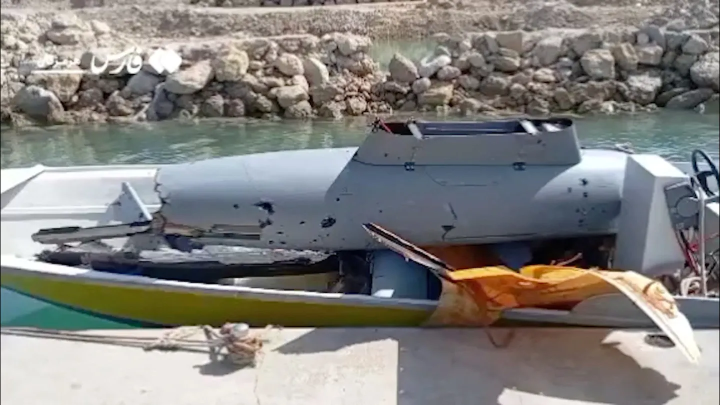 Détroit d’Ormuz: deux marins tués et deux pétroliers touchés