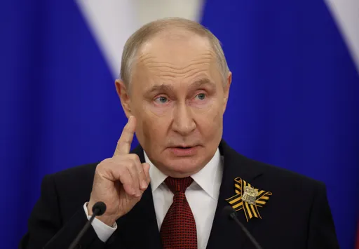Putin cites battlefield gains as Zelenskyy warns of new Russian offensive