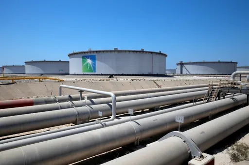 Les compagnies pétrolières profitent “trop” des tensions dans le Golfe, s’insurge Trump