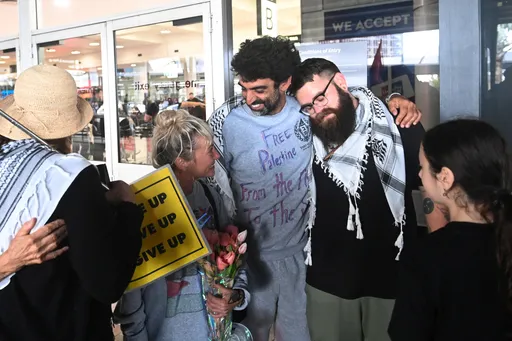 Sumud: des militants prennent d’assaut le Parlement australien pour exiger des sanctions