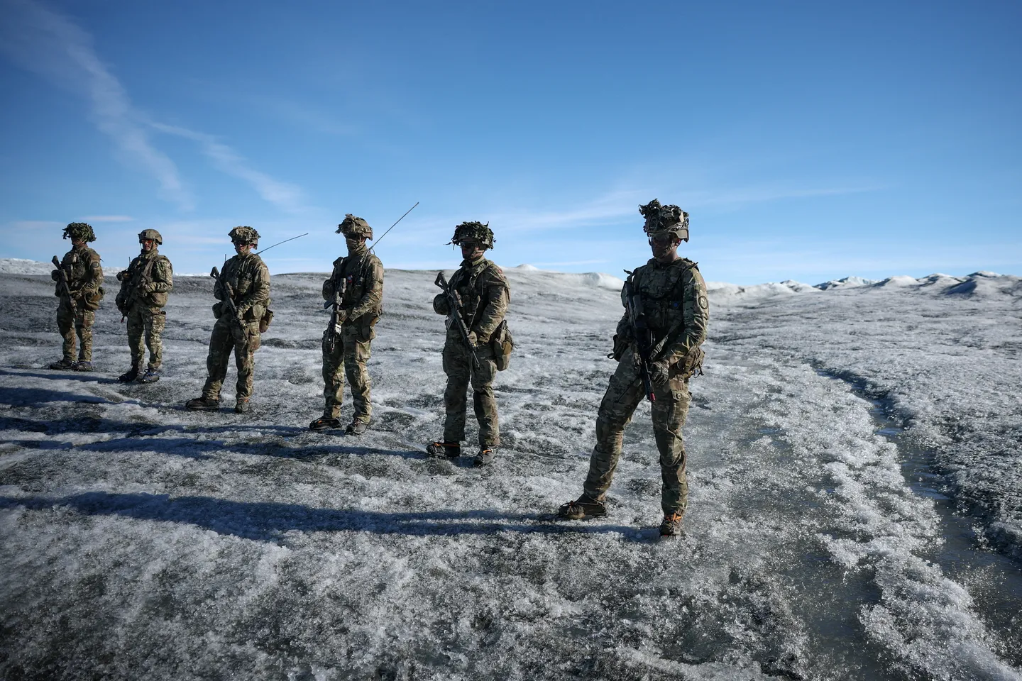 Nederland stuurt tientallen mariniers naar Groenland voor NAVO-oefening