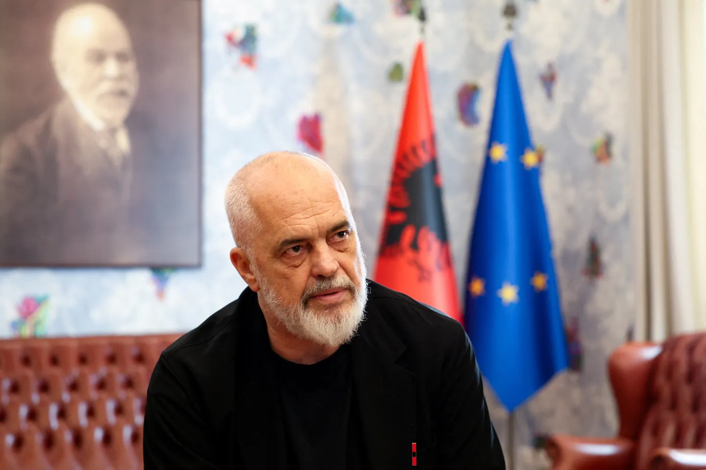 Kryeministri Rama bën thirrje për dialog me protestuesit