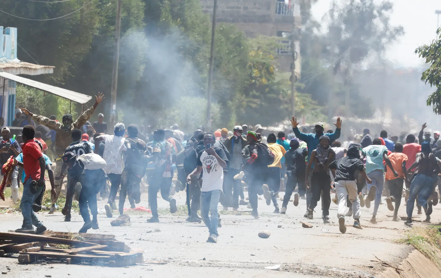 Protests in Kenya against US-backed Ebola quarantine centre turn deadly