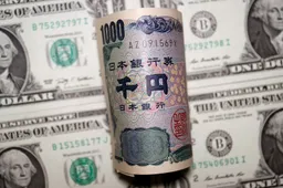 US buys Japan's currency as yen drops to 40-year low