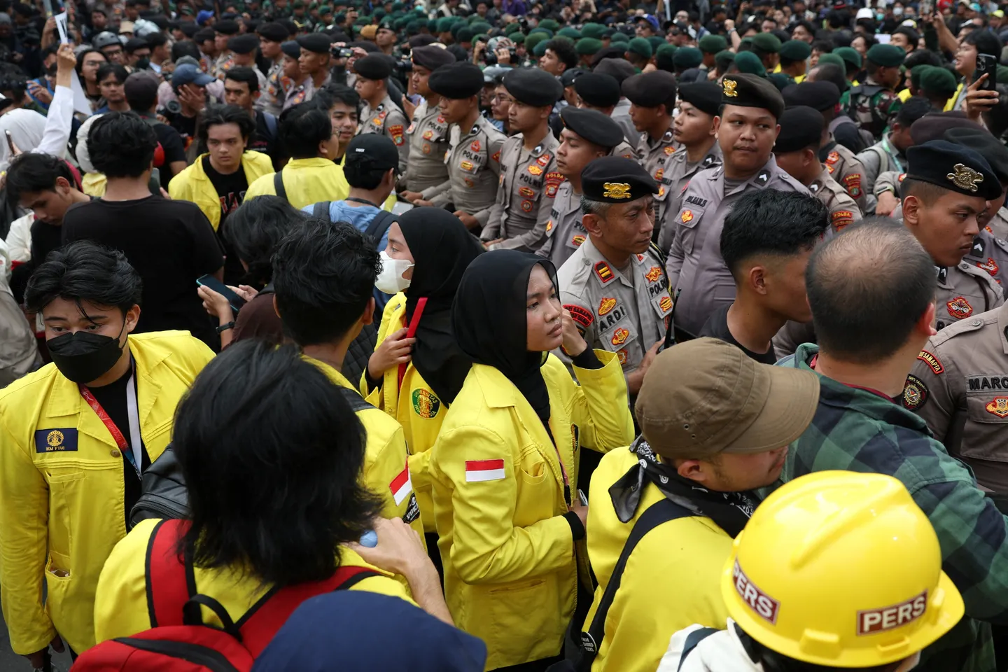 BEM UI gelar aksi di Bundaran HI, suarakan delapan tuntutan rakyat sehari pasca-HUT RI
