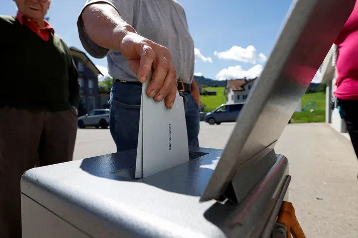 Swiss voters poised to reject tougher neutrality rules: polls
