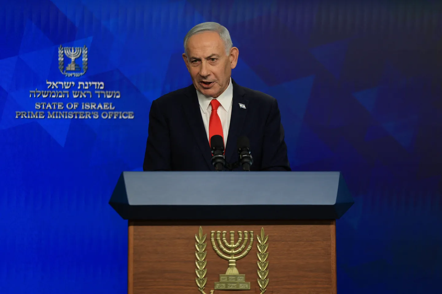 בין הבטחות השווא לחרדים וההסלמה בלבנון: נתניהו מואשם בהפצת שקרים כדי להציל את ממשלתו