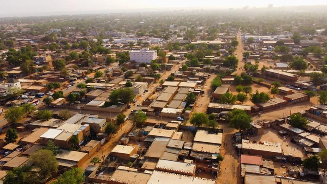 Gunfire, explosions heard near military base in Niger capital