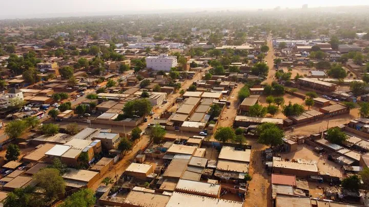 Gunfire, explosions heard near military base in Niger capital