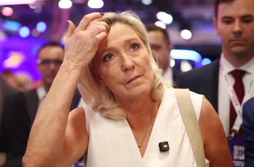 France: le RN prevoit de sanctionner le port du voile en public par une amende