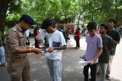 पेपर लीक पर सख्त सजा वाला बिल लोकसभा से पास