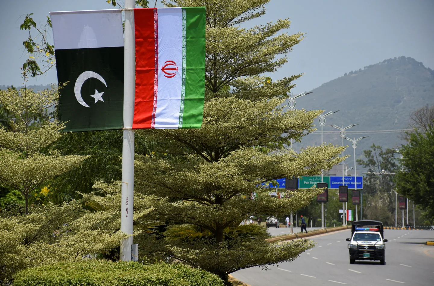 Pakistan says it is stepping up efforts to revive stalled US-Iran talks
