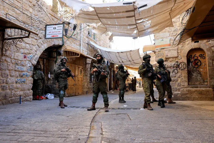 Netanyahu orders 'full lockdown' across occupied West Bank, Hebron 'closure'