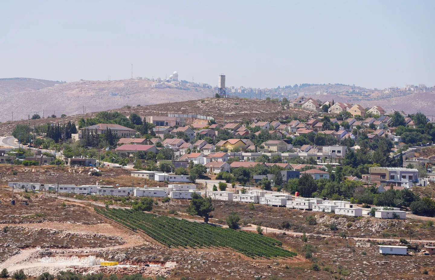 קנדה מזהירה חברות מהשתתפות במפעל ההתנחלויות הישראלי בשטחים הפלסטיניים הכבושים