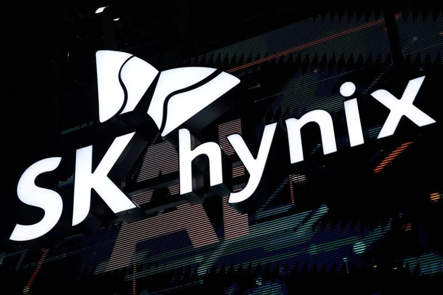 SK하이닉스 주가, 나스닥 데뷔 후 서울 증시서 사상 최대인 15.4% 폭락