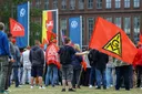 Над 100.000 работници во Германија протестираат против затворањето на фабриките