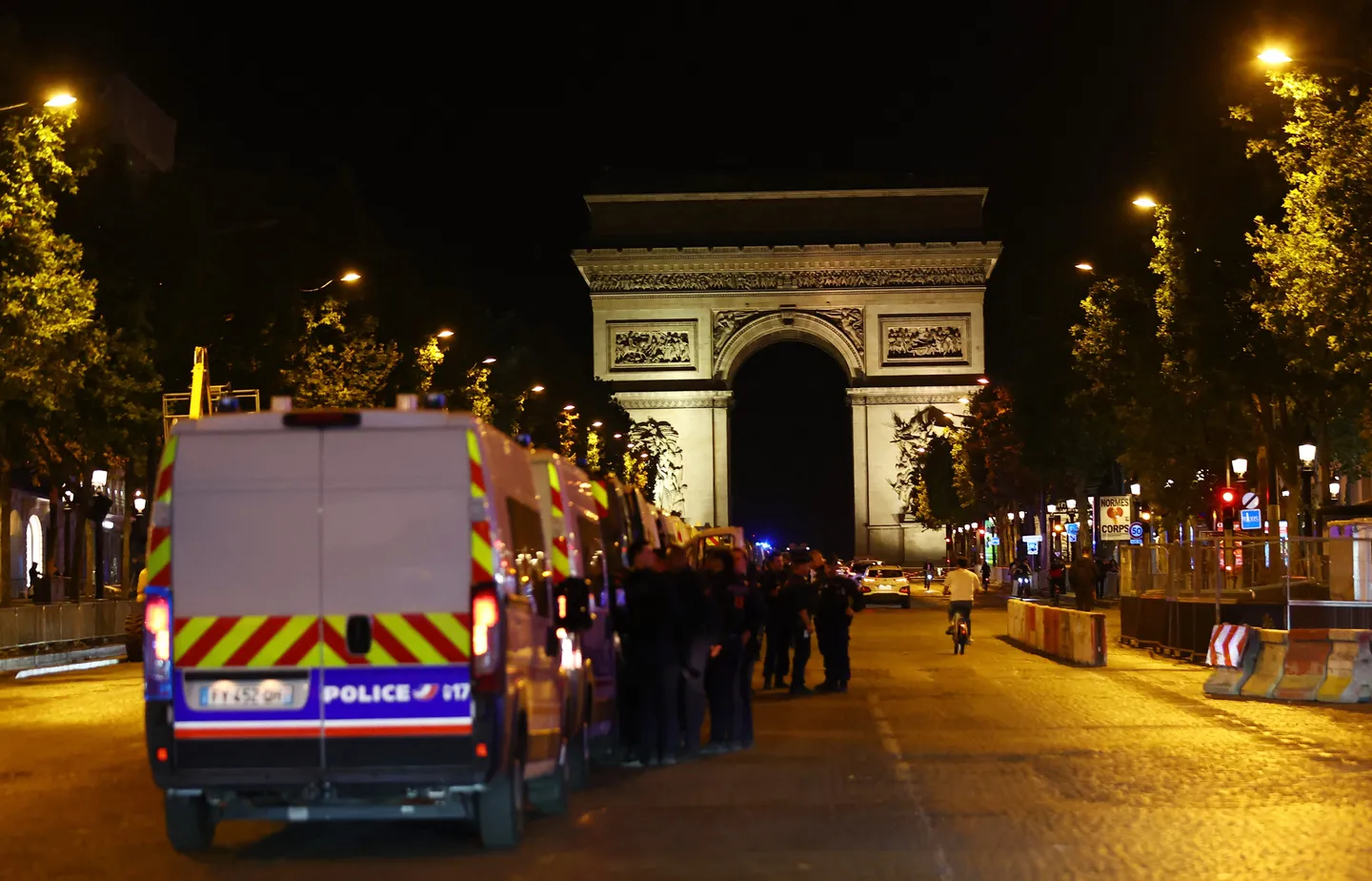Trazira në Francë pas humbjes me Spanjën në Botëror, mbi 160 të arrestuar në Paris dhe Lion