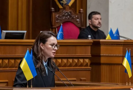 Parlamenti i Ukrainës zgjat gjendjen e jashtëzakonshme dhe mobilizimin për 90 ditë të tjera