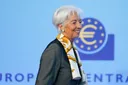 ЕЦБ ги задржа каматните стапки по зголемувањето во јуни поради енергетскиот шок