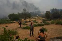 Miles de evacuados regresan a casa tras incendios en España, mientras se espera otra ola de calor