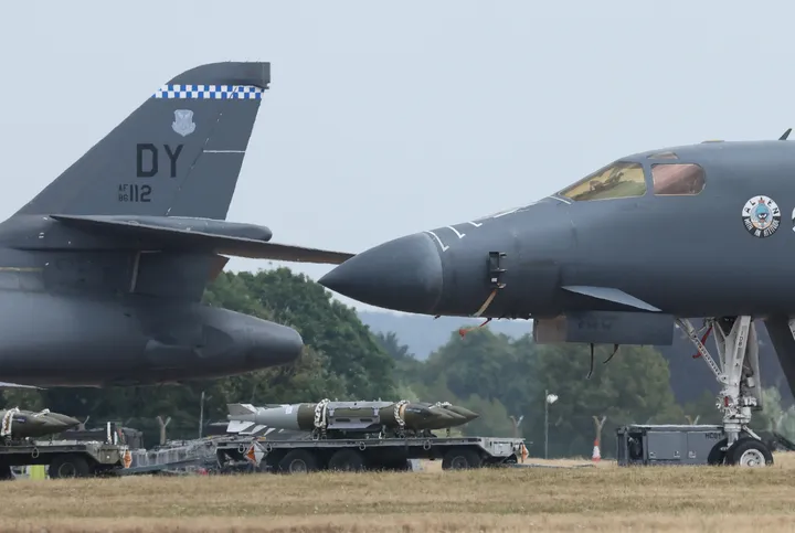 Washington retire ses bombardiers de la base de Fairford