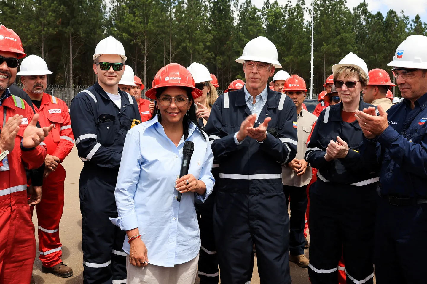 US and Venezuela enter into 'biggest oil deal in world history'
