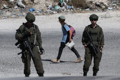 L'armée israélienne arrête 22 Palestiniens en Cisjordanie occupée, dont un journaliste