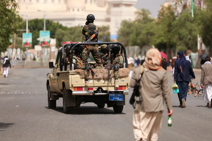 US official met Houthis in Oman over weekend — report