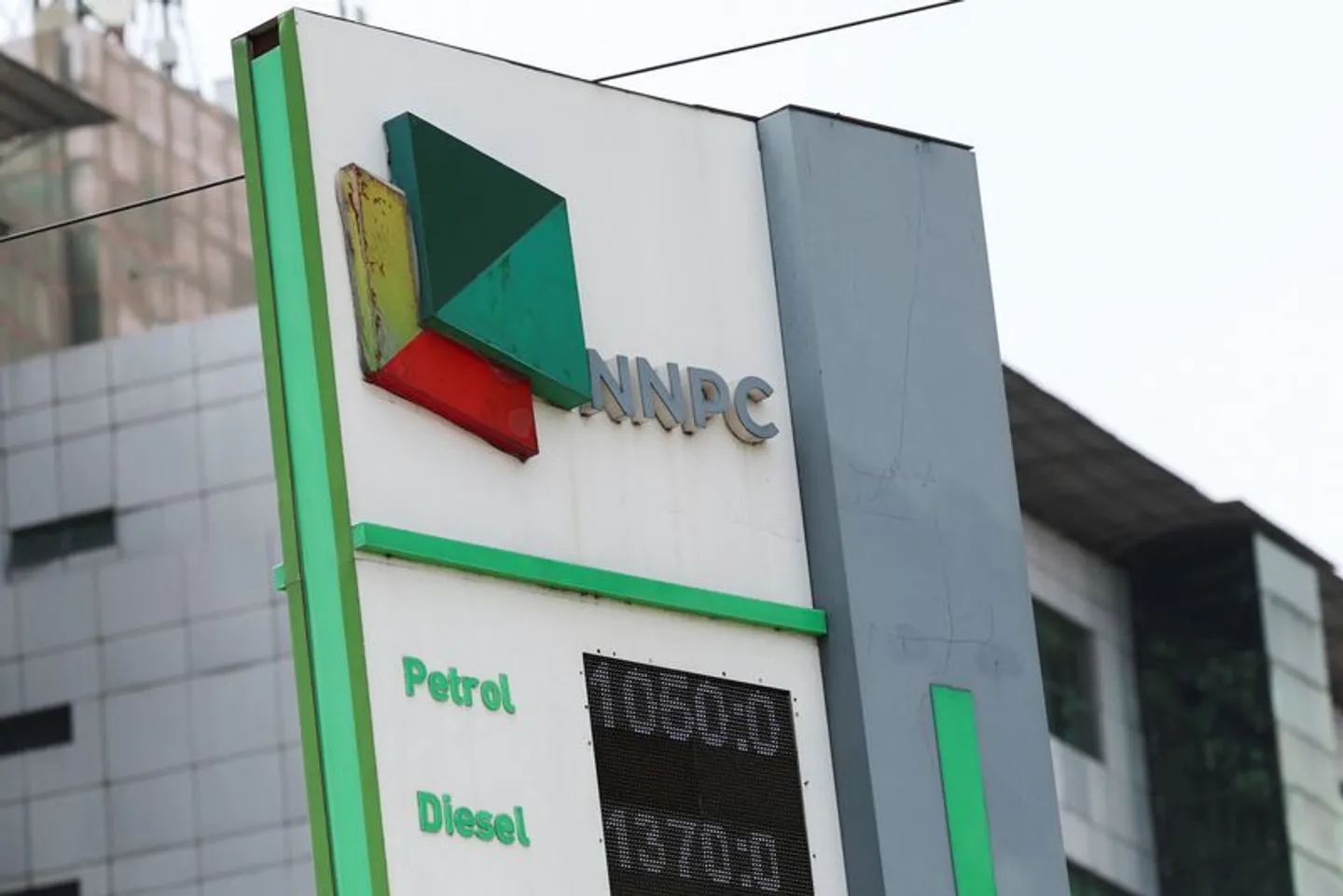 Za a gyara kamfanin NNPC tare da sayar da hannayen jarinsa a kasuwar hannayen jarin Nijeriya —Tinubu