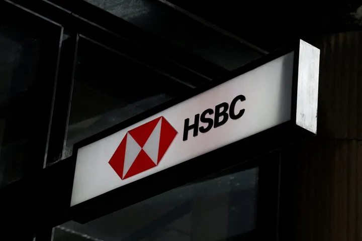 HSBC chief says Strait of Hormuz could become 'redundant' within five years