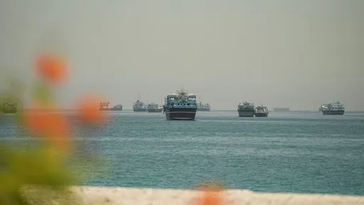 Un navire a été heurté par un projectile inconnu dans le détroit d'Ormuz