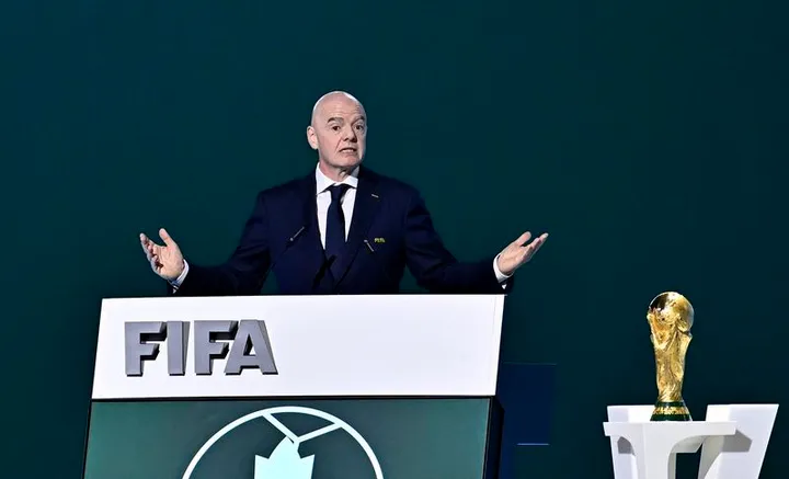 FIFA backs Infantino during crisis meeting, apologises for World Cup privatisation plan