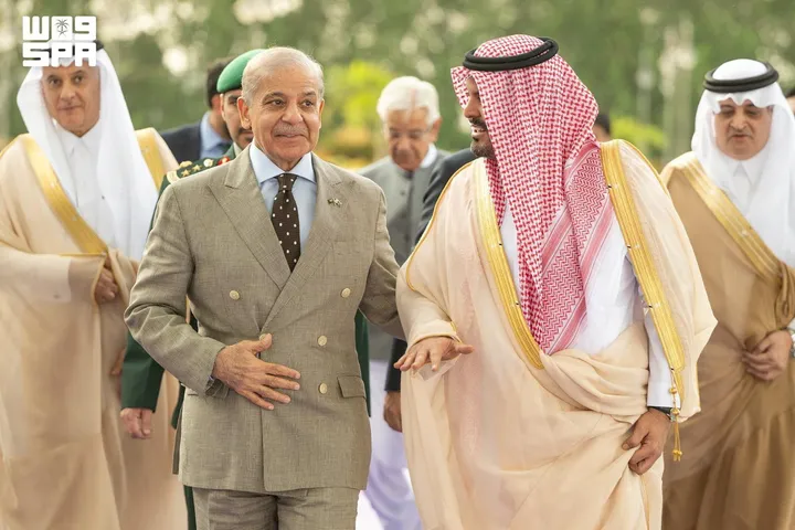 Pakistan premier begins Saudi Arabia visit for talks with Saudi, Turkish leaders