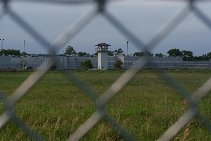 Texas: un homme blessé par balle par un agent de l’ICE