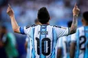 Əfsanəvi futbolcu L.Messi gözyaşları içində Argentina millisindəki karyerasını başa vurdu