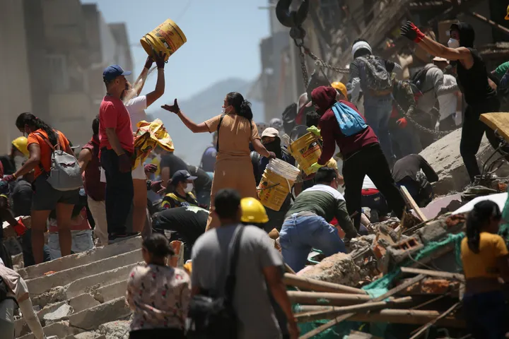 La tragedia crece en Colombia: autoridades reportan 240 fallecidos por terremoto y siguen búsquedas