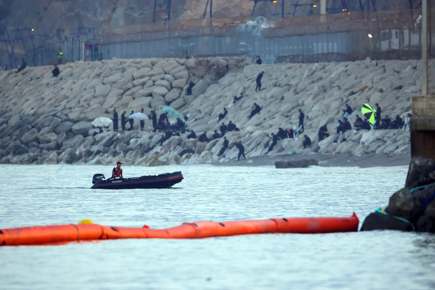 Ceuta: Spanien bittet Frontex um Hilfe