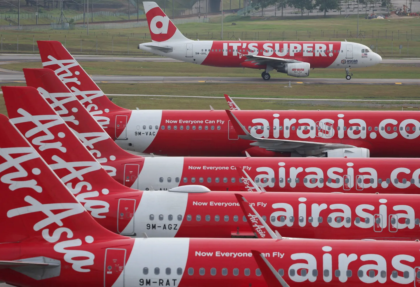 Malaysia bincang senario AirAsia dengan syarikat penerbangan pesaing — laporan