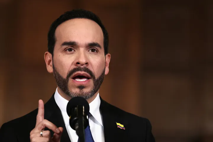 De la Espriella impugnará fallos judiciales adversos a su política de seguridad en Colombia